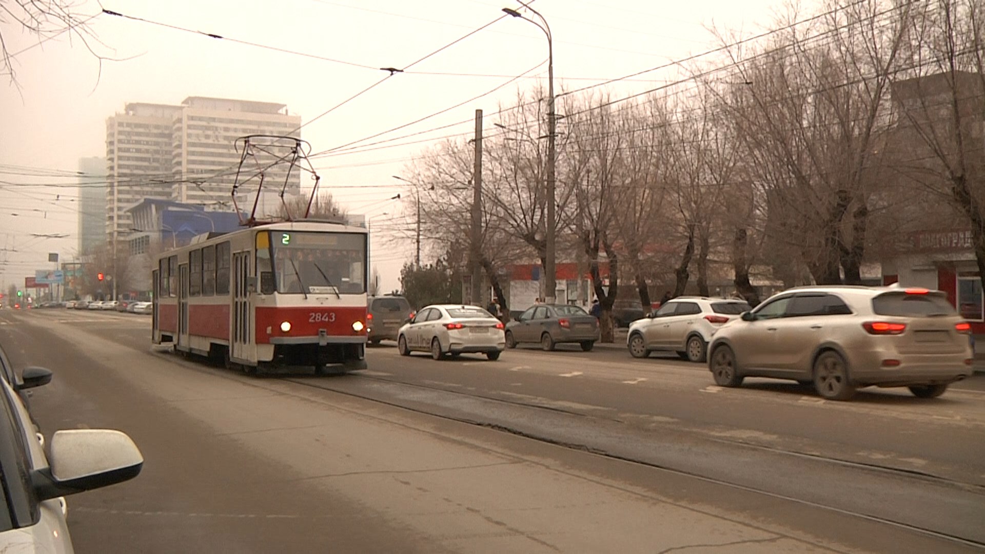 Из-за аварии на подстанции в Волгограде запустили бесплатные автобусы